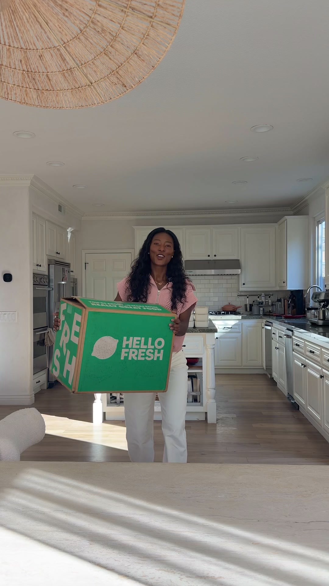 Publicité vidéo en partenariat HelloFresh de la créatrice Deddeh Howard avec un code de réduction personnel